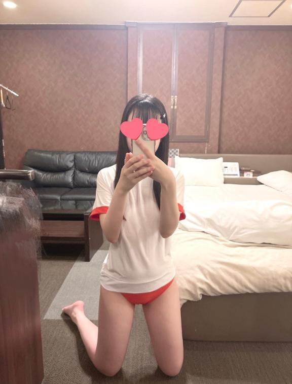 「着たままシちゃう?🔞」