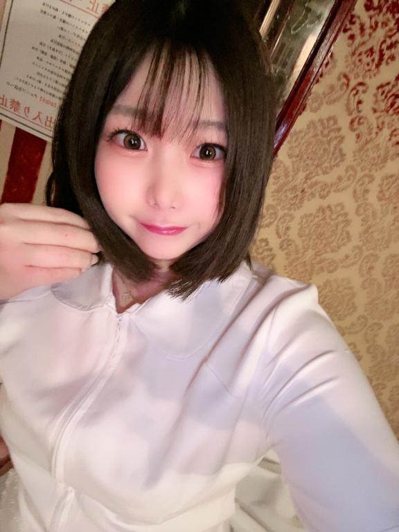 「すみません😭」