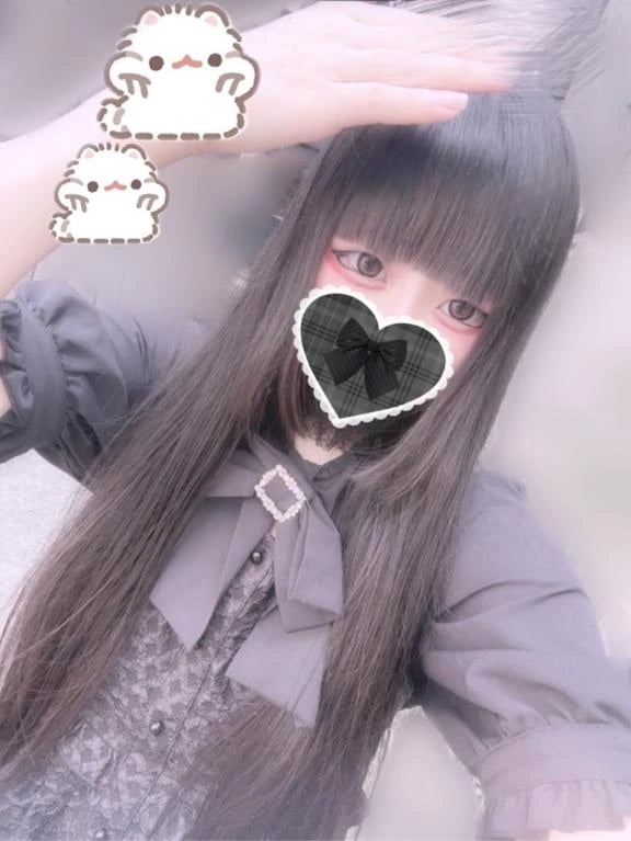 「やっほー😼🖐️」