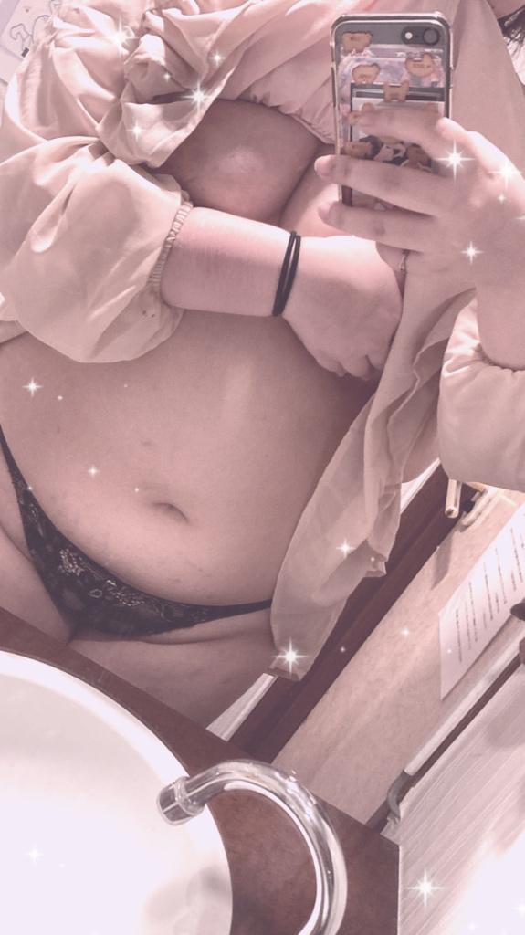 「ぽっちゃり&母乳好きな人いるかなぁ」
