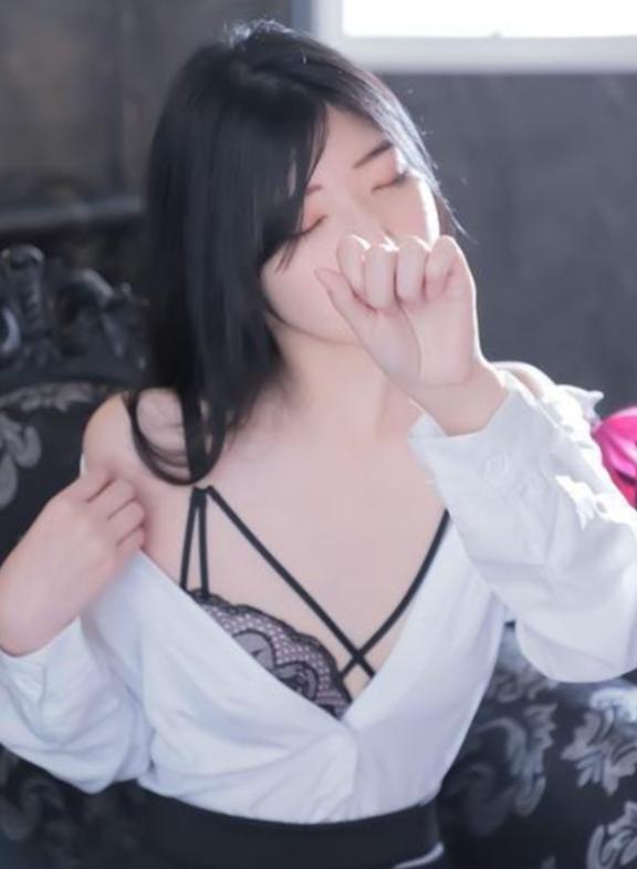 「10時〜18時出勤です(.ˬ.)