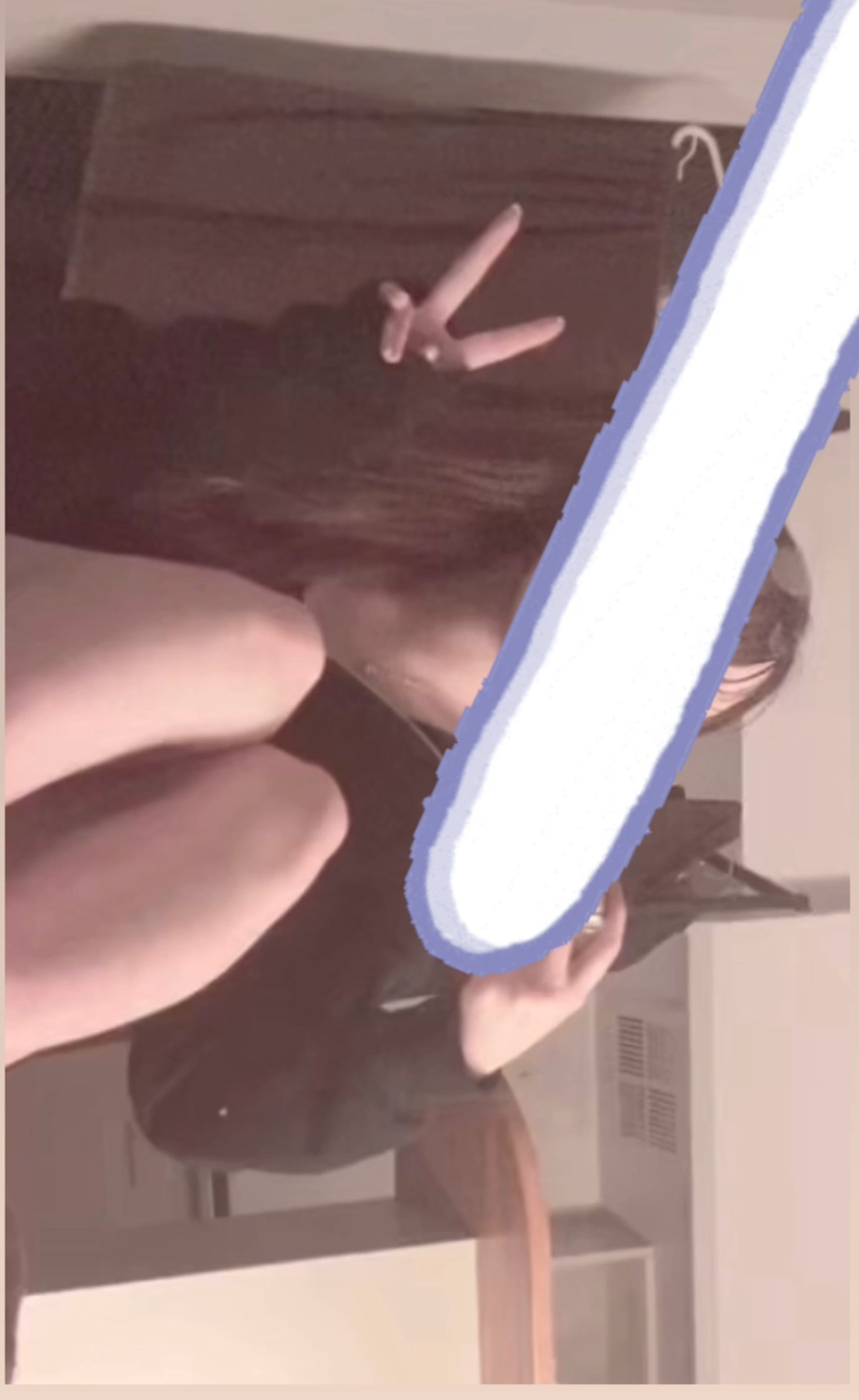 「😐😐」